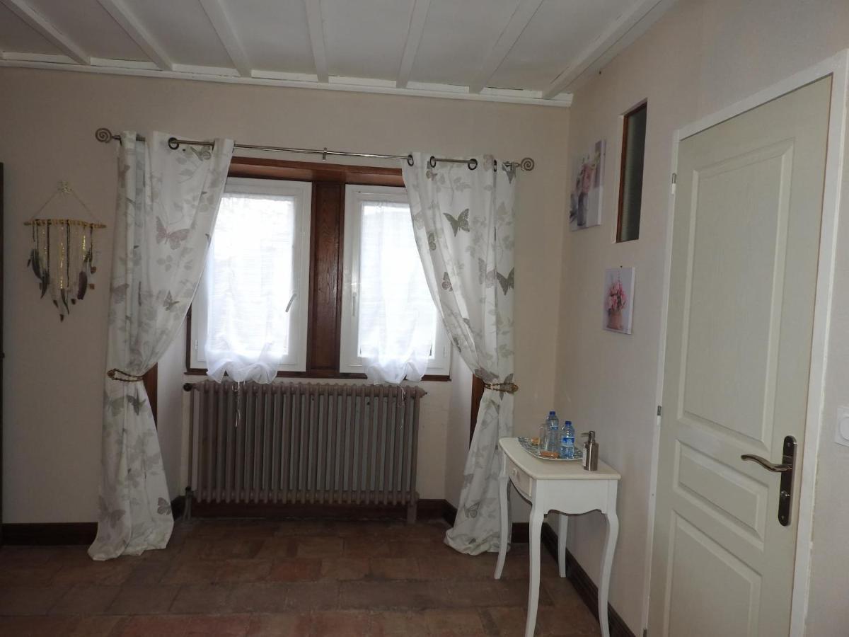 Chambres d'Hôtes LA DAME FINES Puybegon Extérieur photo