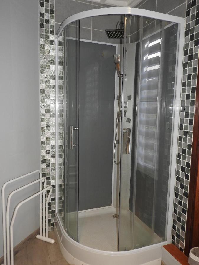 Chambres d'Hôtes LA DAME FINES Puybegon Extérieur photo